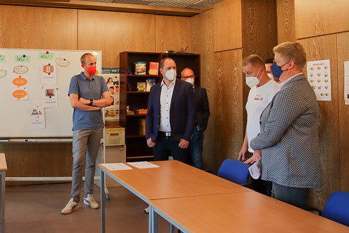 Besuch der Johanniter-Gemeinschaftsunterkunft mit unserem Landtagskandidaten Björn Meyer.