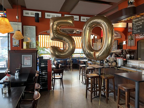 Foilballoon Number 50 Birthday Eetcafe Verhip Rotterdam