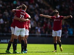 Manchester United celebrate Alessia Russo's goal