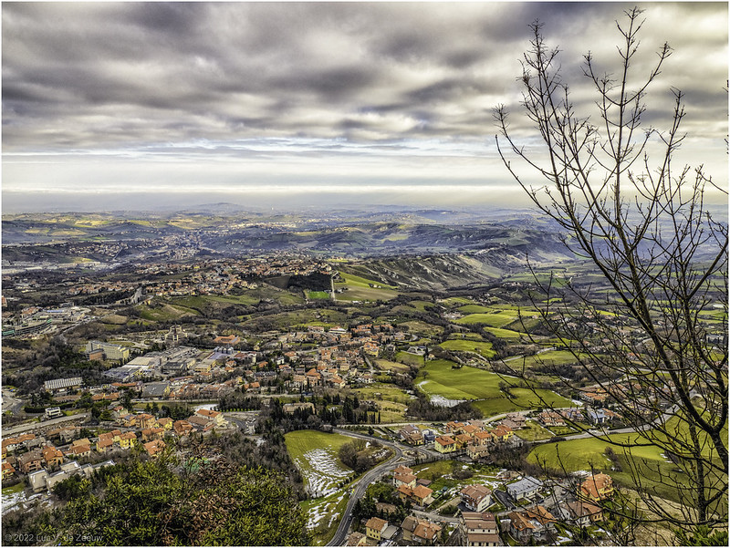 View from Monte Titano<br/>© <a href="https://flickr.com/people/56250744@N08" target="_blank" rel="nofollow">56250744@N08</a> (<a href="https://flickr.com/photo.gne?id=52375154289" target="_blank" rel="nofollow">Flickr</a>)
