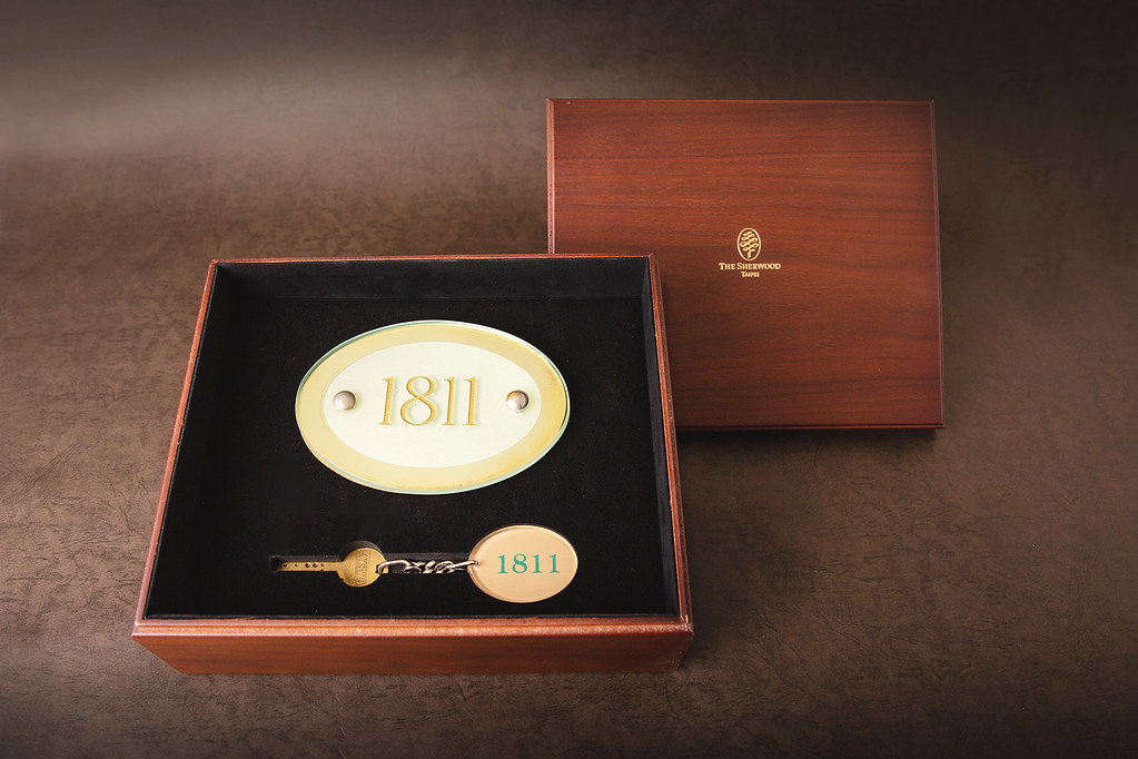 台北西華-典藏西華NFT獨家賦能-絕版西華門牌鑰匙紀念禮盒