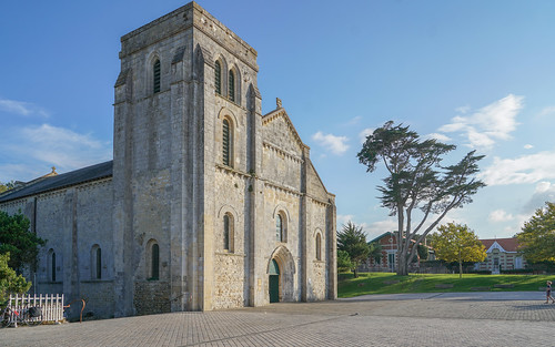 2022-09-24 (06) Soulac-sur-Mer. Basilique Notre-Dame-de-la-Fin-des-Terres (XIIe siècle)