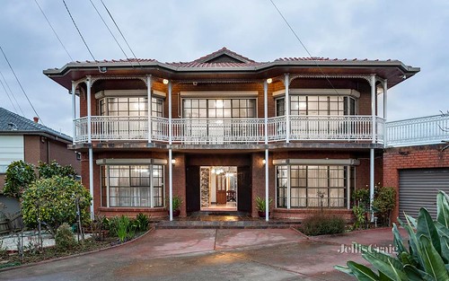 18 Lana Ct, Airport West VIC 3042