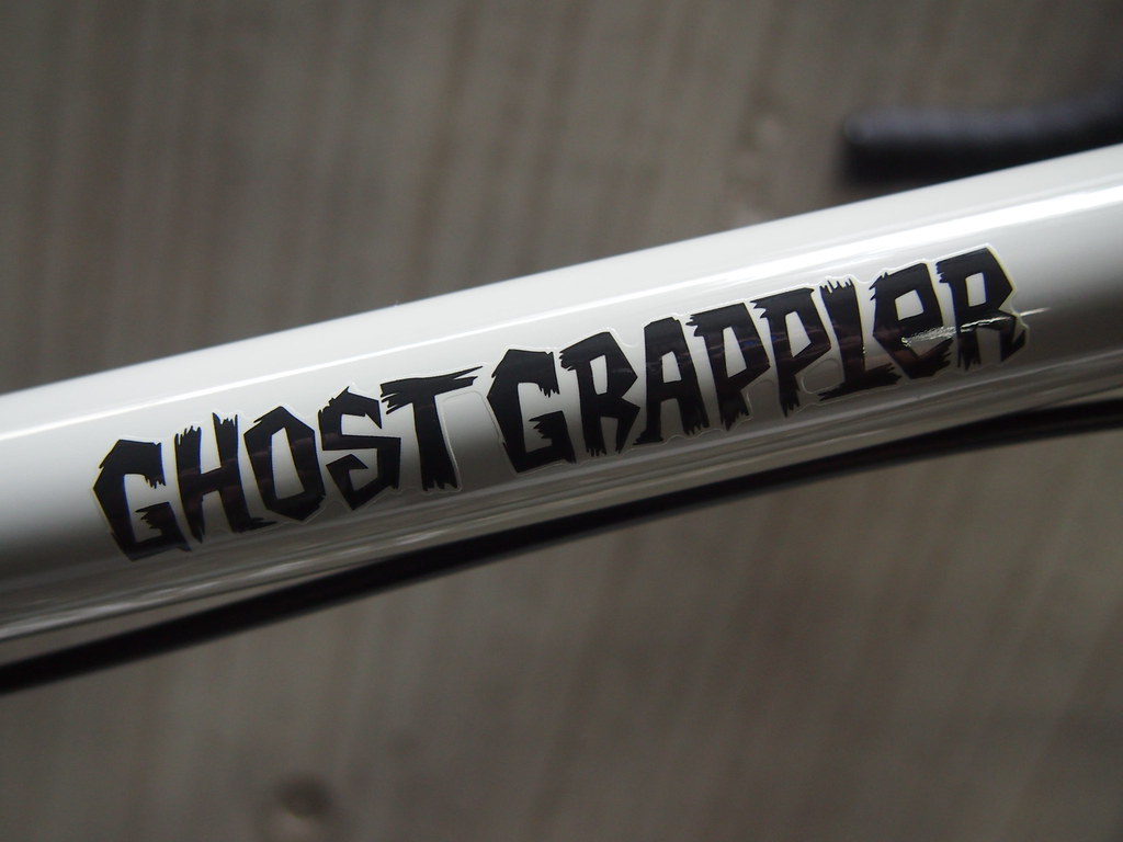 SURLY Ghost Grappler Lite Grey Logo 2