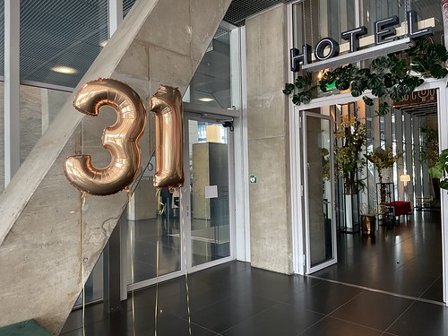 Folieballon Cijfer 31 Verjaardag NHOW Hotel Rotterdam