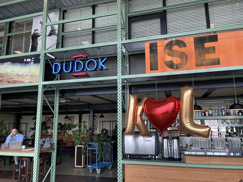 Folieballon Letters Huwelijk Cafe Rotterdam Dudok aan de Maas Rotterdam