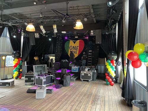 Ballonpilaar Breed Rond Ballontoef One Love Reggae Festival Cruise Partyschip De Ameland Rotterdam