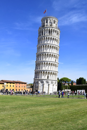 Pisa. Piazza dei Miracoli. La Torre Pendente.