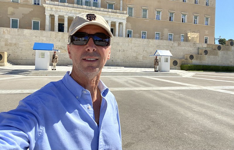 #Athens , #SyntagmaSquare #TomboftheUnknownSoldier #Monday #October3 #2022<br/>© <a href="https://flickr.com/people/32374483@N00" target="_blank" rel="nofollow">32374483@N00</a> (<a href="https://flickr.com/photo.gne?id=52432494486" target="_blank" rel="nofollow">Flickr</a>)