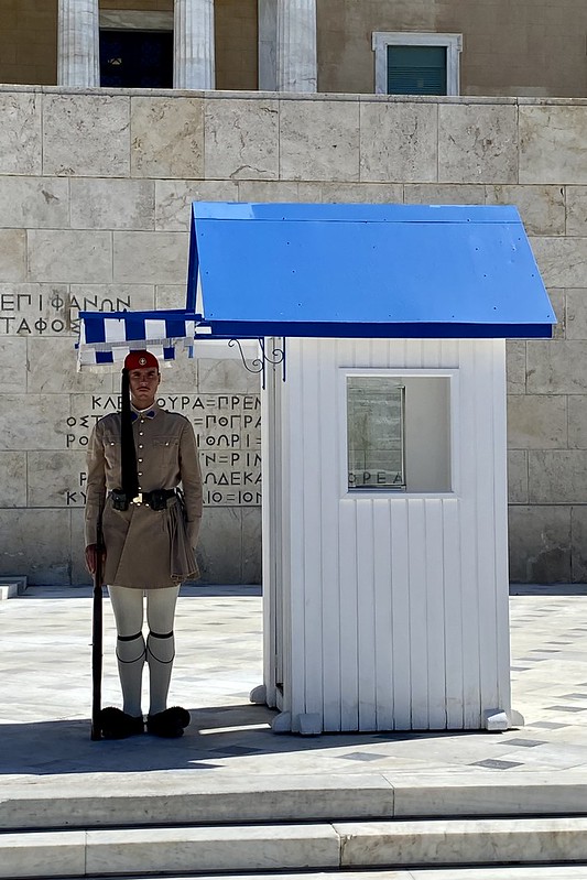 #Athens , #SyntagmaSquare #TomboftheUnknownSoldier #Monday #October3 #2022<br/>© <a href="https://flickr.com/people/32374483@N00" target="_blank" rel="nofollow">32374483@N00</a> (<a href="https://flickr.com/photo.gne?id=52432944435" target="_blank" rel="nofollow">Flickr</a>)