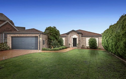 8 Camille Ct, Avondale Heights VIC 3034