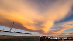 October 25, 2022 - Beautiful morning wave cloud. (ThorntonWeather.com)