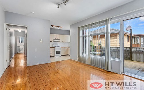 2/379 King Georges Road, Beverly Hills NSW