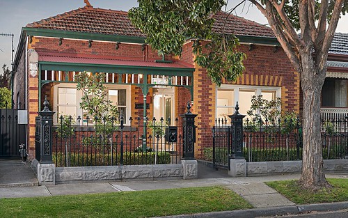 17 Chaucer Street, Moonee Ponds VIC