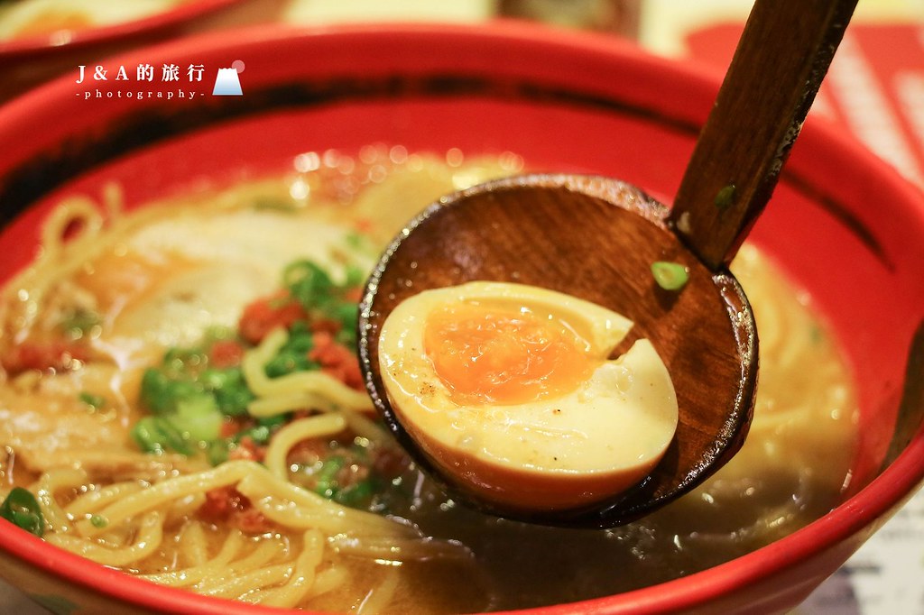 一幻拉麵-來自北海道的濃郁甜蝦拉麵，灑滿蝦鬆的叉燒飯也很推薦 @J&amp;A的旅行