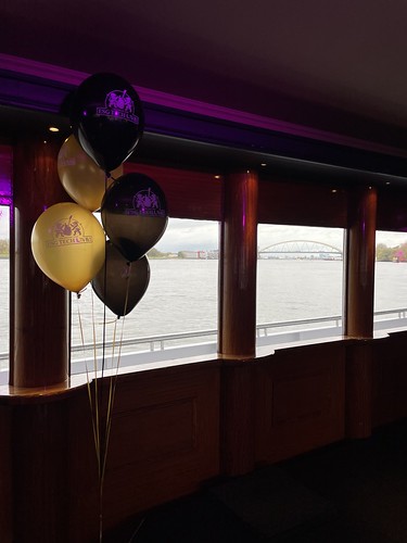 Tafeldecoratie 5ballonnen Gronddecoratie Bedrukt Bedrijfsfeest ESG Tech Live Grace Kelly Lounge Yacht Experience Grace Kelly van Brienenoordbrug Rotterdam