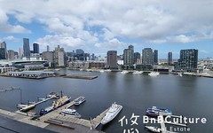 1815/8 Pearl River Rd, Docklands VIC