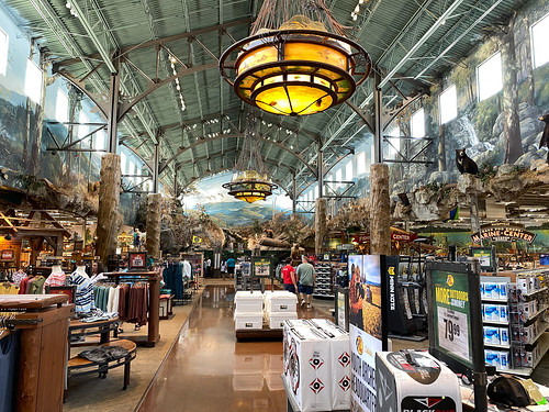 Bass Pro Shop Outdoor World in Opry Mills Mall