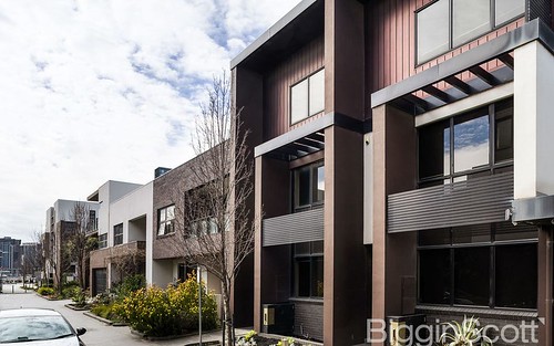 4 Stokehold Mews, Docklands Vic