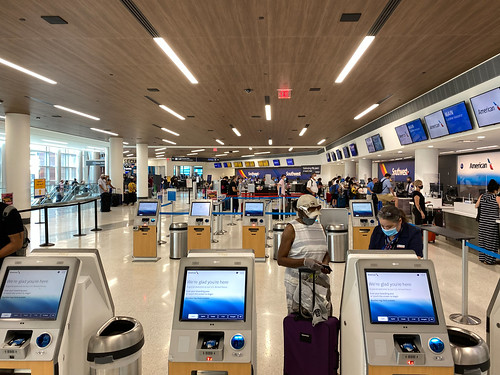 Nashville International Airport BNA - ticketing counter