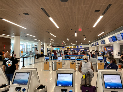 Nashville International Airport BNA - ticketing counter