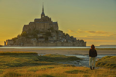 La viandante / The Wanderer (Explore!!!)(Mont-Saint-Michel, Normandy, France)