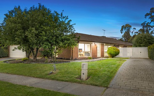 154 Waradgery Drive, Rowville VIC 3178