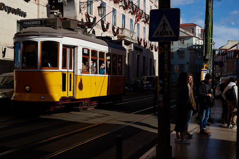 Tram 28 in Rua de S. Paulo in the civil parish of Misericórdia, Lisbon, Portugal<br/>© <a href="https://flickr.com/people/59870440@N08" target="_blank" rel="nofollow">59870440@N08</a> (<a href="https://flickr.com/photo.gne?id=52556470766" target="_blank" rel="nofollow">Flickr</a>)