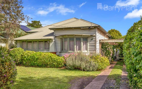 39 Southernhay St, Reservoir VIC 3073