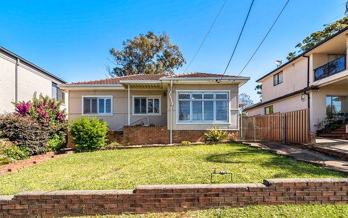 17 Hall Cr, Padstow NSW 2211