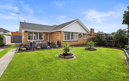 4 Catherine Rd, Bentleigh East VIC 3165