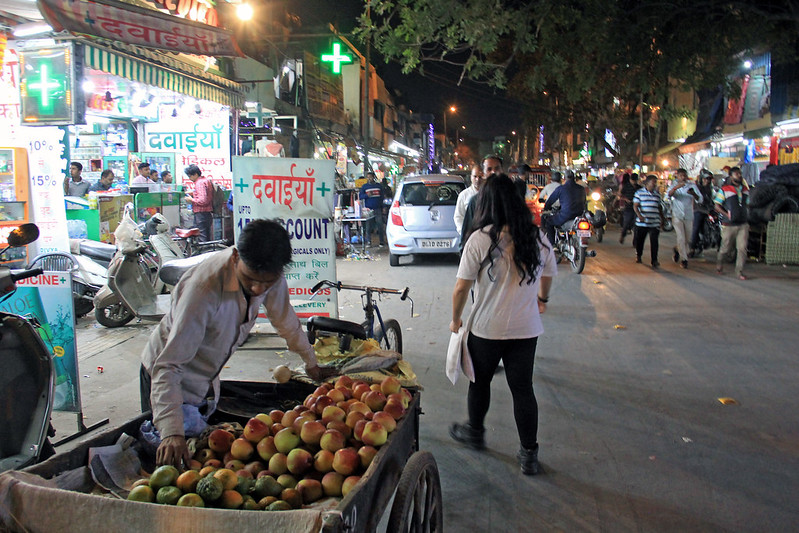 Streets of Delhi 02<br/>© <a href="https://flickr.com/people/8975511@N07" target="_blank" rel="nofollow">8975511@N07</a> (<a href="https://flickr.com/photo.gne?id=52565097514" target="_blank" rel="nofollow">Flickr</a>)