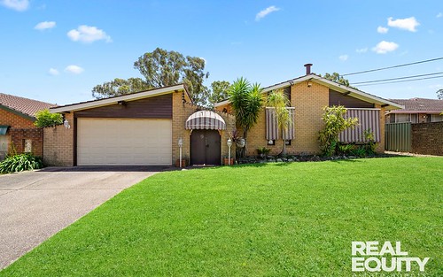 9 Magree Crescent, Chipping Norton NSW 2170