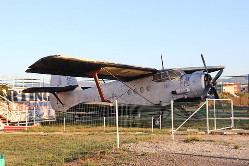 Antonov An-2R. Unmarked, really LZ-914.