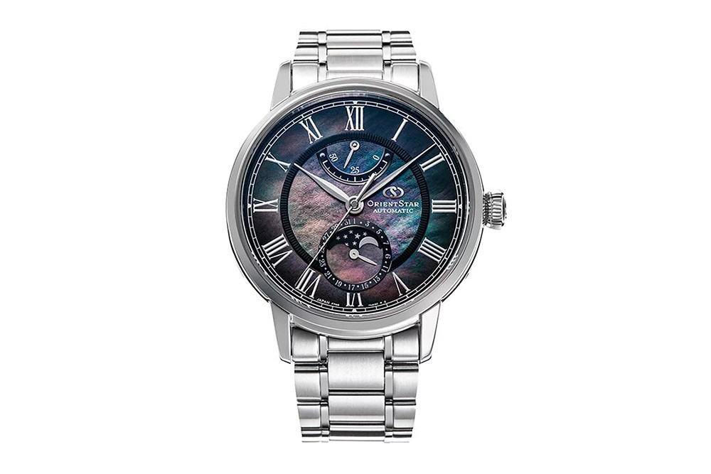 新聞圖片二：Orient-Star東方之星限量款機械月相腕錶RE-AY0116A，以絢爛的多層次色澤錶盤取代鏤空設計，全球限量200只。