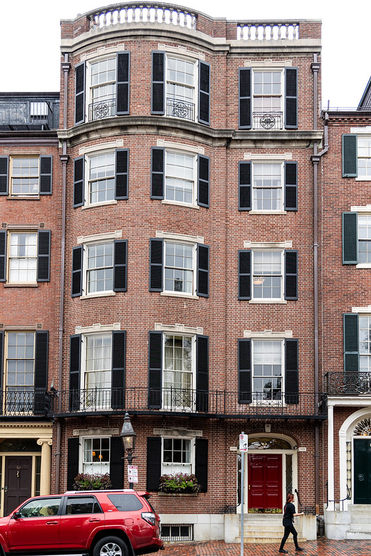 No. 62 Beacon Street, South Slope, Beacon Hill, Boston, Massachusetts, United States<br/>© <a href="https://flickr.com/people/32132568@N06" target="_blank" rel="nofollow">32132568@N06</a> (<a href="https://flickr.com/photo.gne?id=52576268654" target="_blank" rel="nofollow">Flickr</a>)