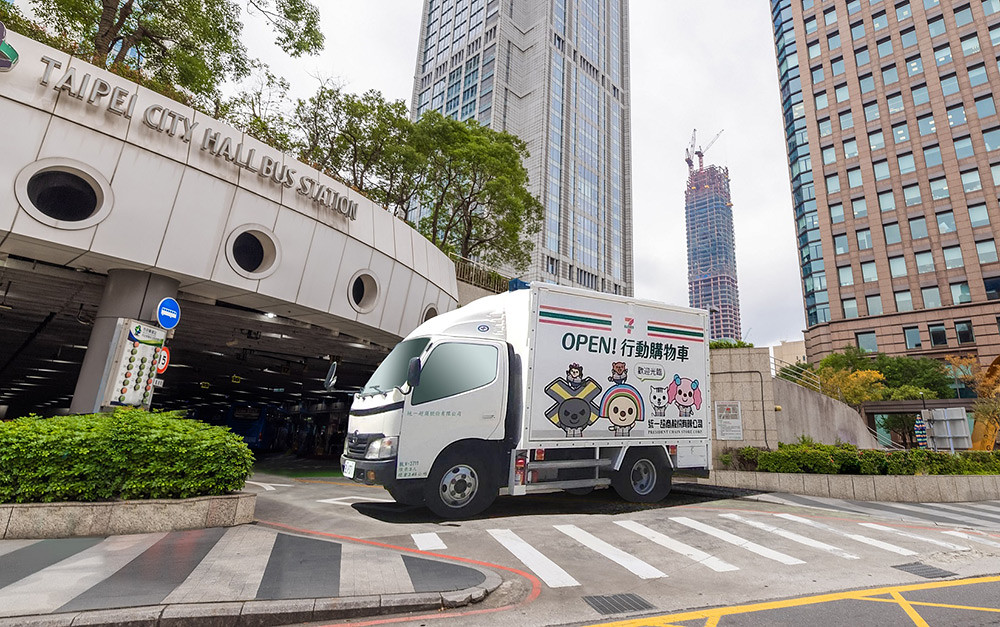 跨年應援!7-ELEVEN全新設計「OPEN!行動購物車2.0」台北初登場 3 711 221229-2