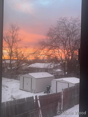December 25, 2022 - Beautiful Christmas morning sunrise. (Vickie Wood)