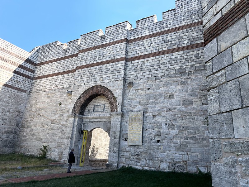 Istanbul City Walls<br/>© <a href="https://flickr.com/people/29402953@N02" target="_blank" rel="nofollow">29402953@N02</a> (<a href="https://flickr.com/photo.gne?id=52598921334" target="_blank" rel="nofollow">Flickr</a>)