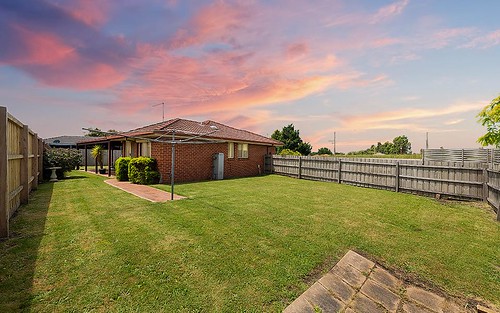 22 Seacombe Place, Cranbourne VIC