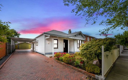 2 Dalston Rd, Hughesdale VIC 3166