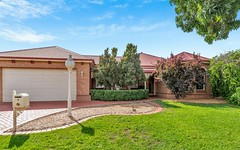 8 Brentley Close, Point Cook VIC
