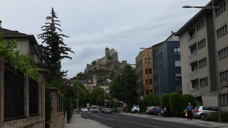 Castles in Sion<br/>© <a href="https://flickr.com/people/34884355@N00" target="_blank" rel="nofollow">34884355@N00</a> (<a href="https://flickr.com/photo.gne?id=52657002589" target="_blank" rel="nofollow">Flickr</a>)
