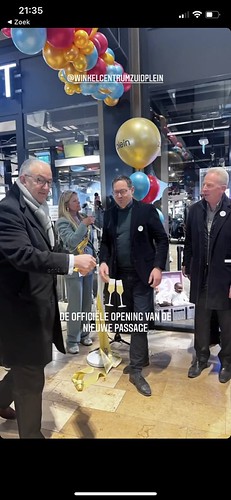 Halve Ballonboog Organisch  Gronddecoratie 6ballonnen Bedrukt Opening Nieuwe Passage door Burgemeester Ahmed Aboutaleb Winkelcentrum Zuidplein Rotterdam