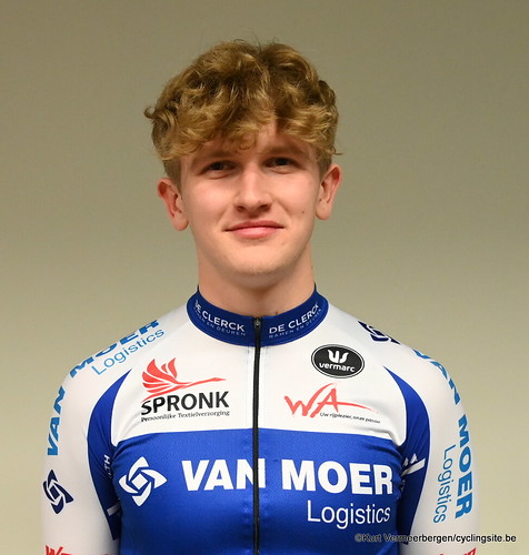 Van Moer Logistics Cycling Team (100)