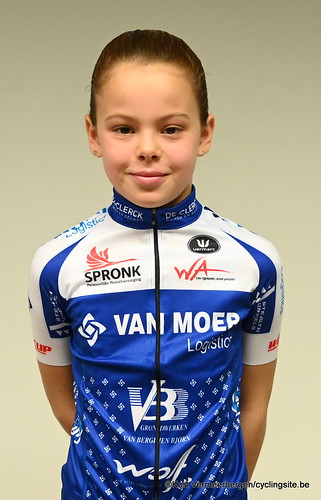 Van Moer Logistics Cycling Team (196)