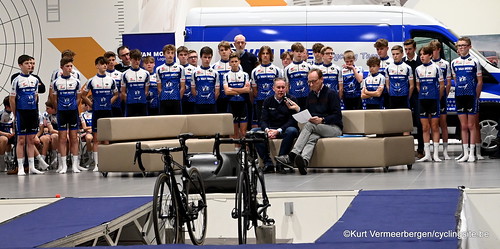 Van Moer Logistics Cycling Team (201)