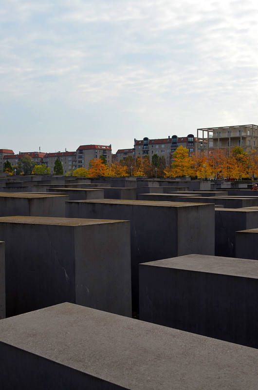 Holocaust Memorial [Berlin - 13 October 2022]<br/>© <a href="https://flickr.com/people/43056966@N07" target="_blank" rel="nofollow">43056966@N07</a> (<a href="https://flickr.com/photo.gne?id=52674140076" target="_blank" rel="nofollow">Flickr</a>)