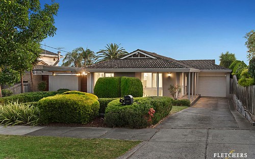 16 Hampshire Rd, Doncaster VIC 3108