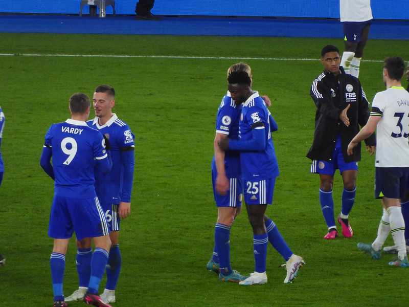 Leicester players After the match<br/>© <a href="https://flickr.com/people/79613854@N05" target="_blank" rel="nofollow">79613854@N05</a> (<a href="https://flickr.com/photo.gne?id=52684516325" target="_blank" rel="nofollow">Flickr</a>)